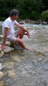 Une image contenant plein air, personne, torrent, poisson Le contenu généré par l’IA peut être incorrect.